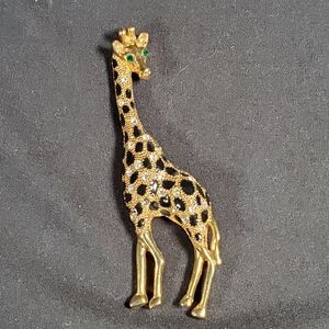 Giraffe Brooch